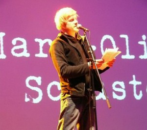 Foto: Marc Oliver "Katze" Schuster beim Poetry Slam