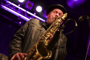 Tommy Schneller am Saxofon.